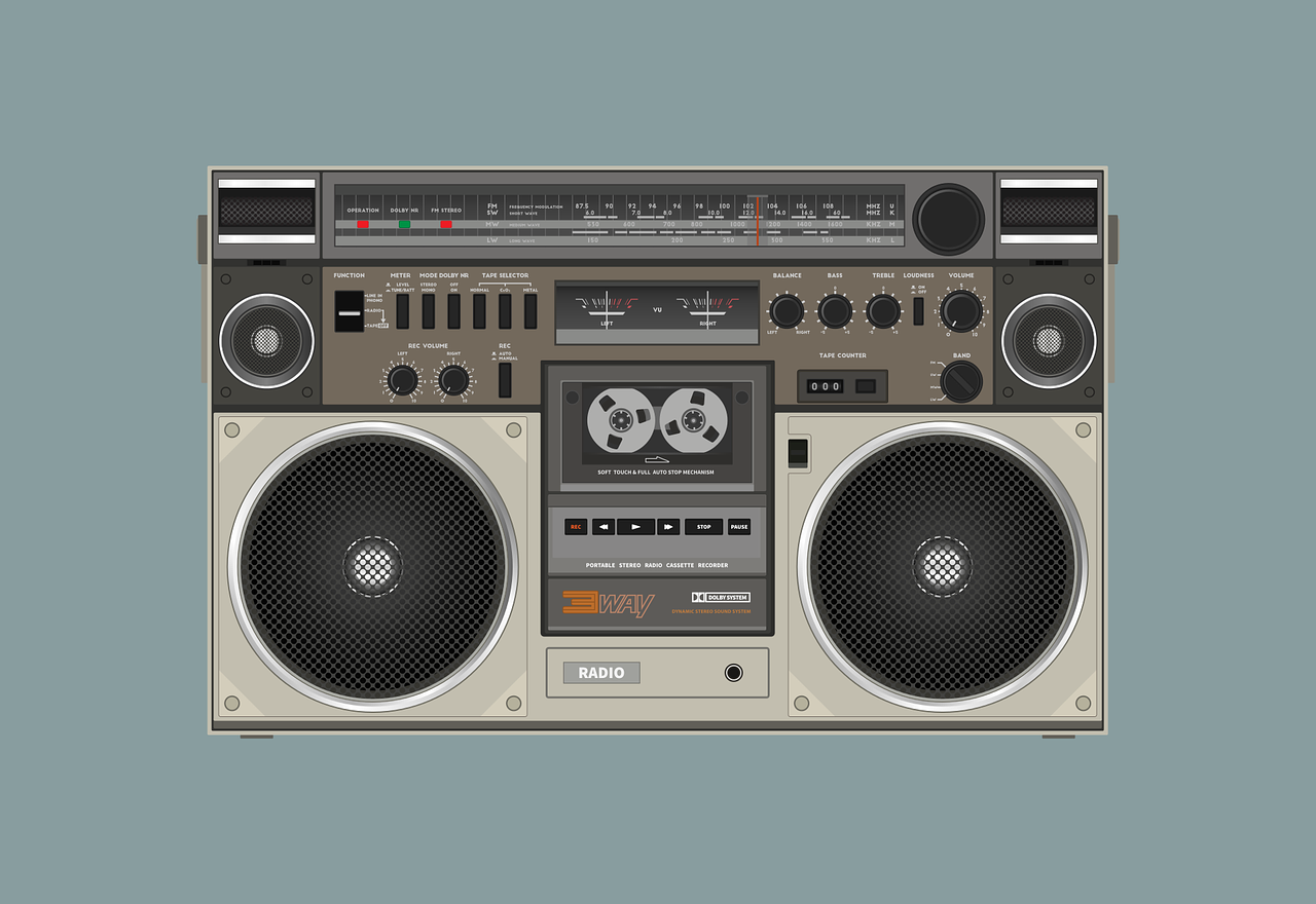 Radio cassette des années 80 en stéréo avec tuner FM et AM